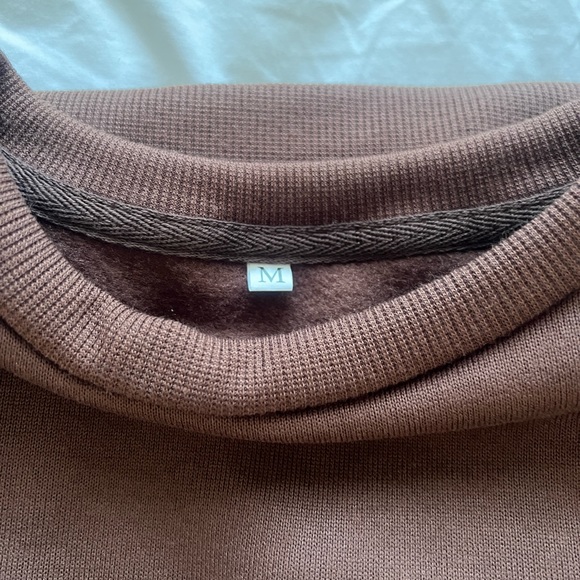 ❌ SOLD ❌ Ladies crew neck sweater - M - Picture 2 of 4